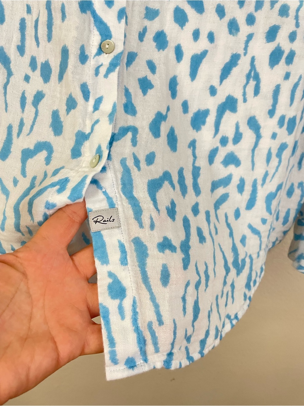 Rails Ellis Teal Cheetah Gauze Crinkle Long Sleeve Button Up Shirt Size XL - Picture 7 of 11